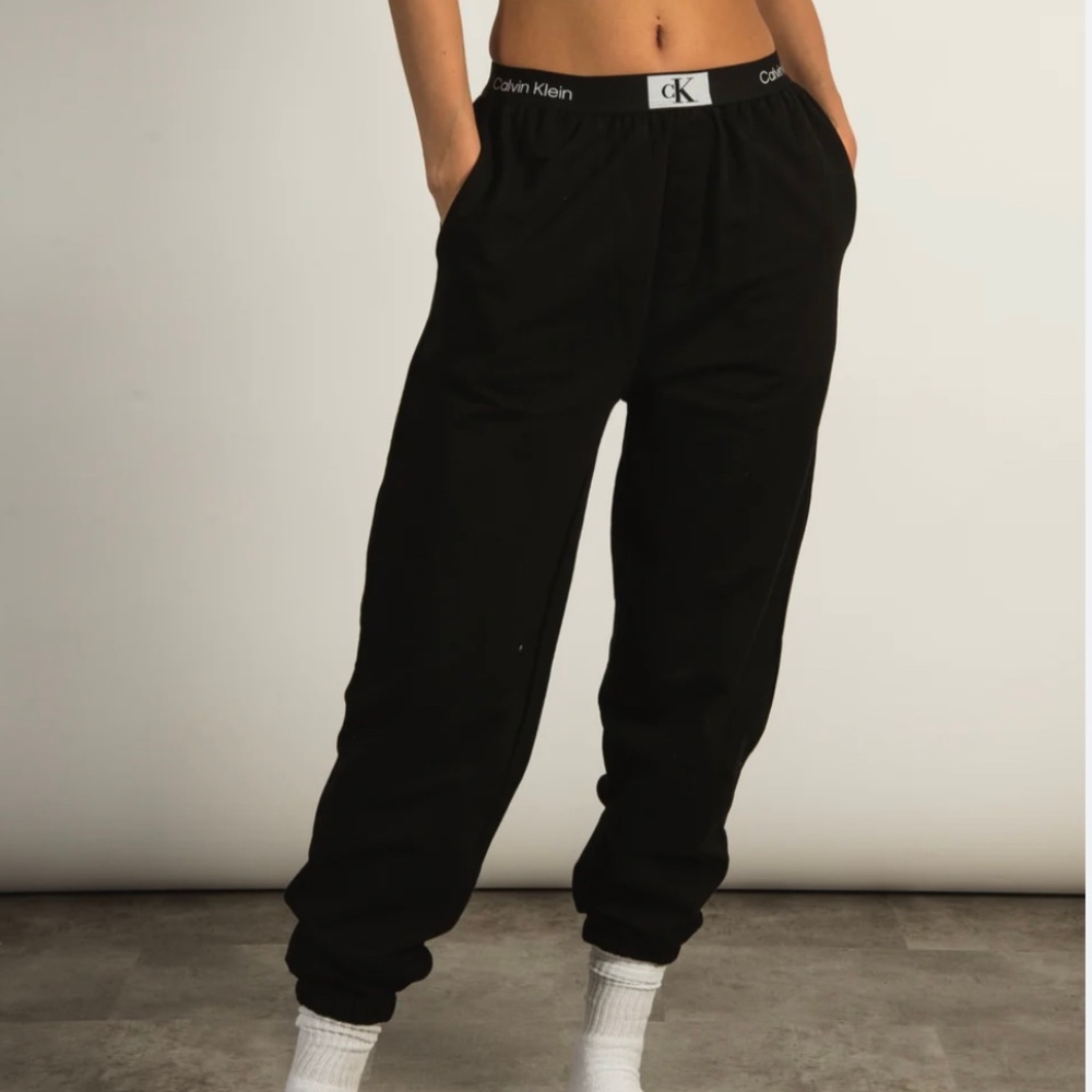 Calvin Klein Women's Modern Cotton Lounge Joggers Black Sleepwear QS6943-001